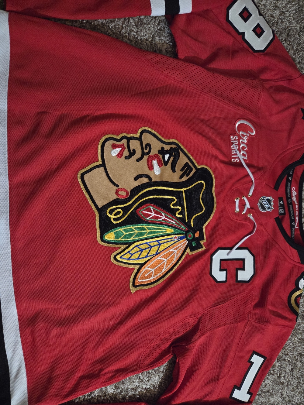 Chicago Blackhawks NHL Hockey Jersey - Savard - Size 56 - Picture 2 of 7